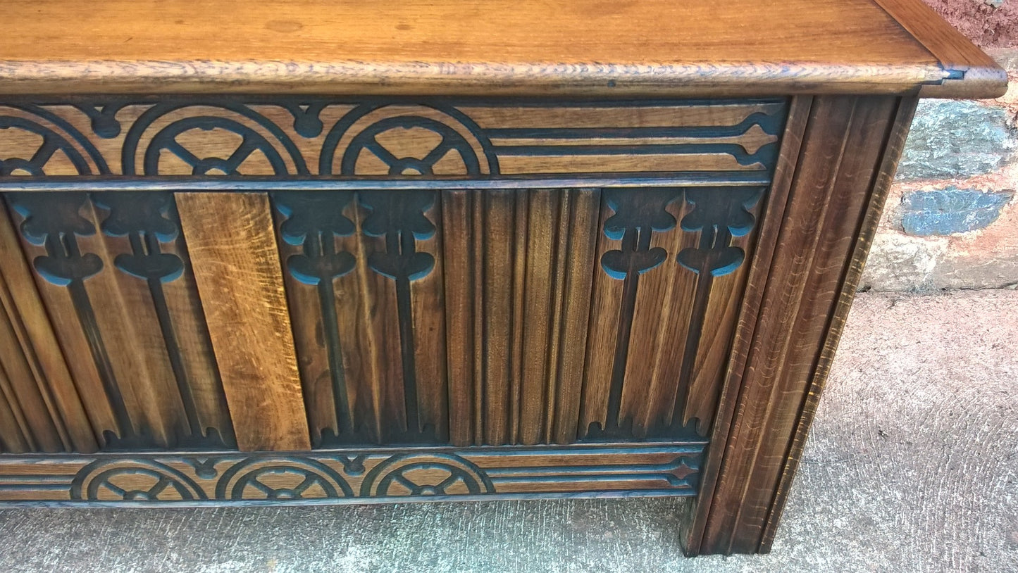 Carved Oak Vintage Coffer / Vintage Blanket Box / Oak Chest