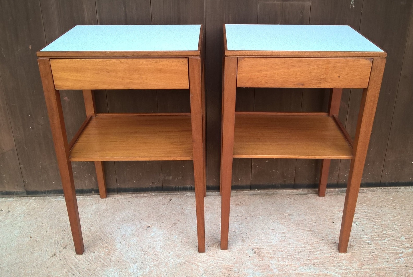 A PAIR OF TEAK RETRO BEDSIDE TABLES - RETRO LAMP TABLE