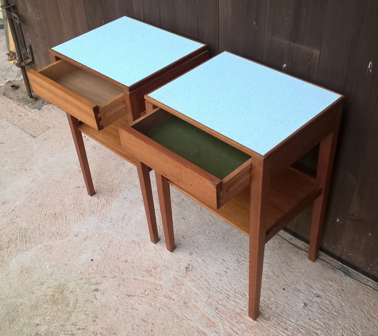 A PAIR OF TEAK RETRO BEDSIDE TABLES - RETRO LAMP TABLE