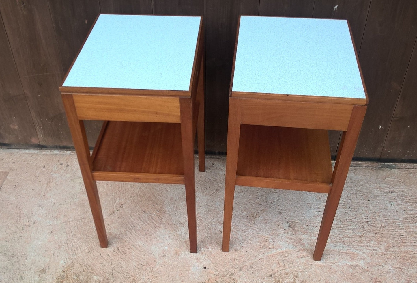 A PAIR OF TEAK RETRO BEDSIDE TABLES - RETRO LAMP TABLE