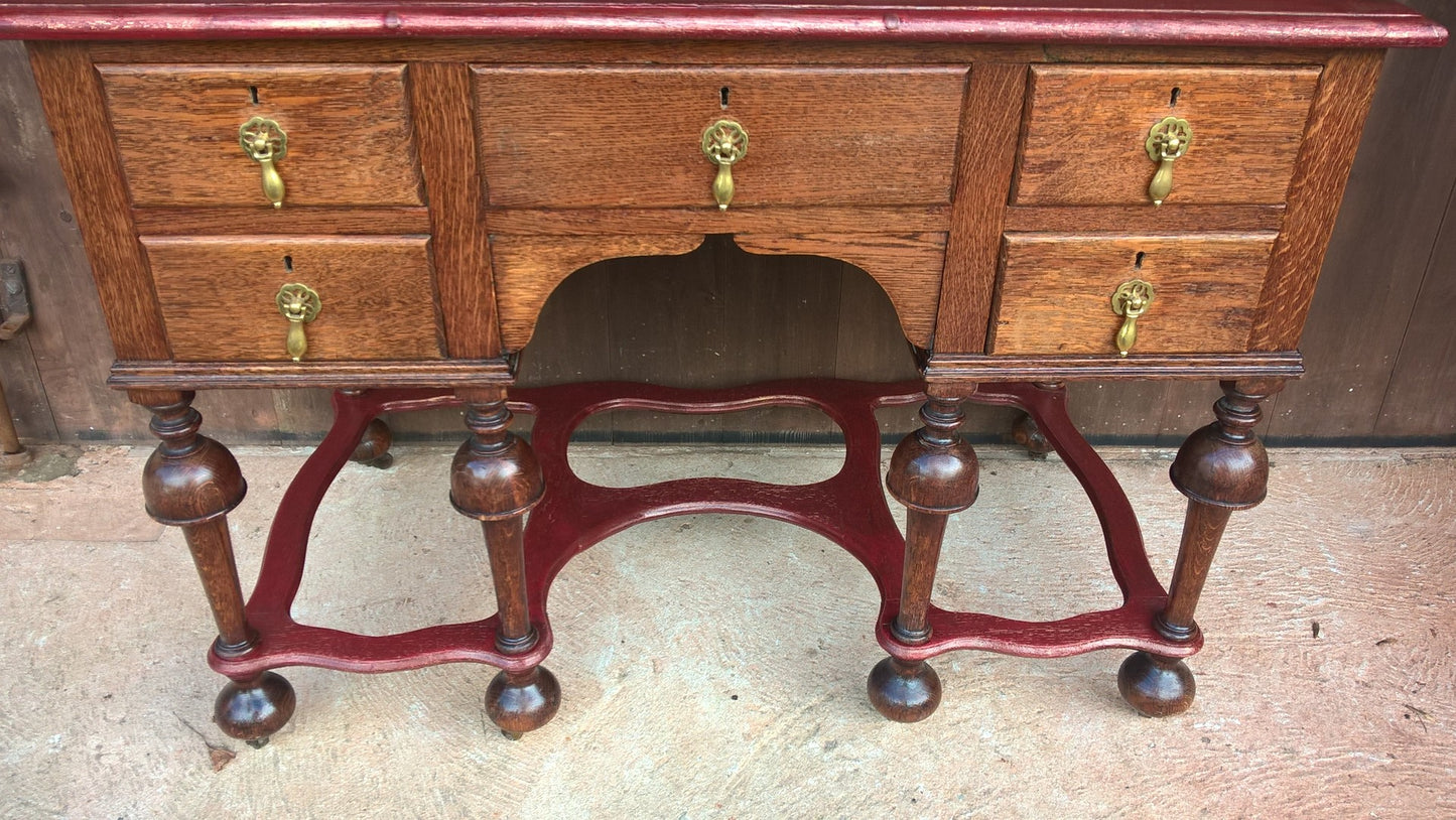 259....Stunning Vintage Desk / Jacobean Style Oak Desk / Jacobean Style Dressing Table ( SOLD )