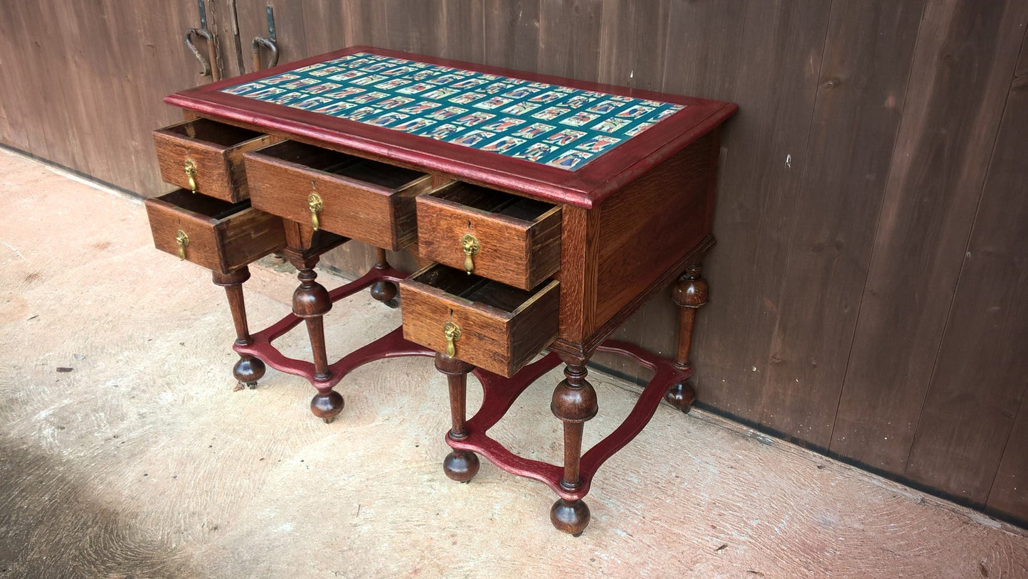 259....Stunning Vintage Desk / Jacobean Style Oak Desk / Jacobean Style Dressing Table ( SOLD )