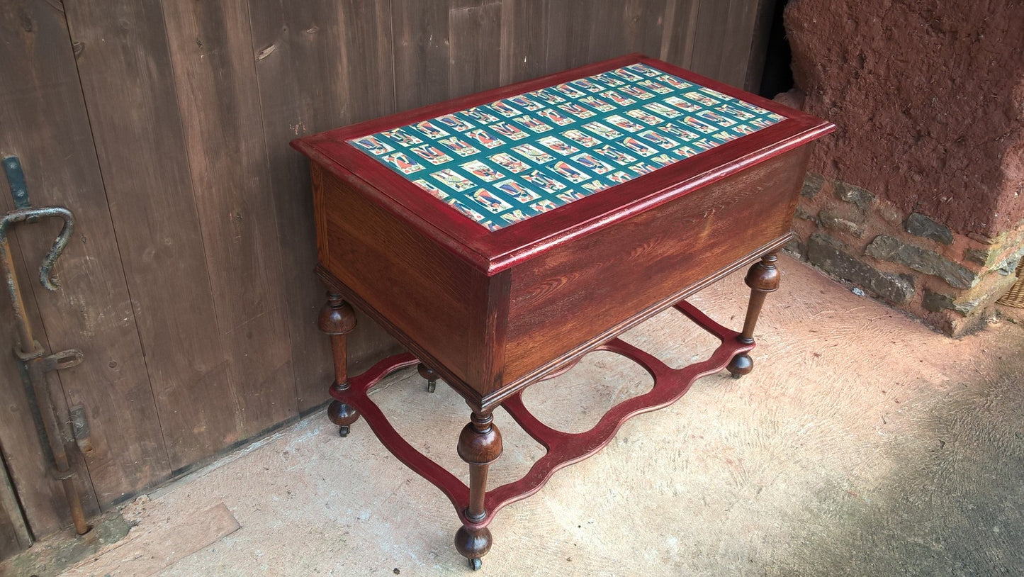 259....Stunning Vintage Desk / Jacobean Style Oak Desk / Jacobean Style Dressing Table ( SOLD )