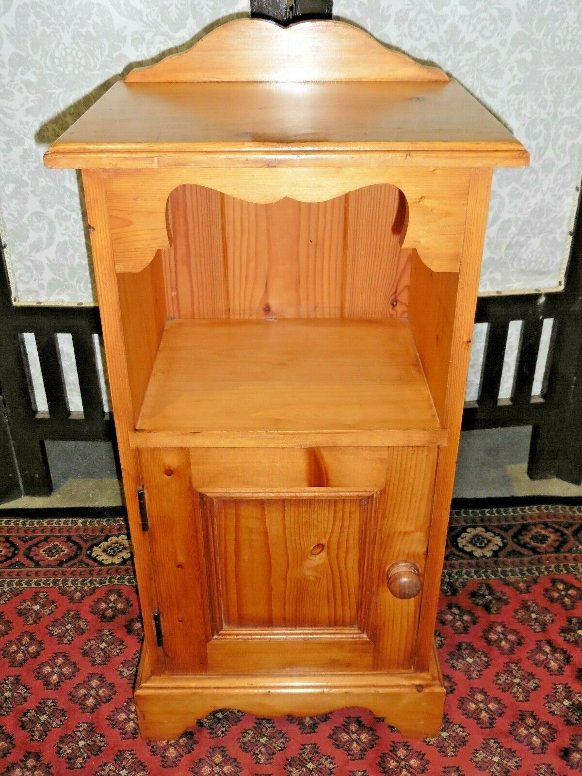 381.....A Pair Of Refinished Bedside Cabinets / Bedside Tables