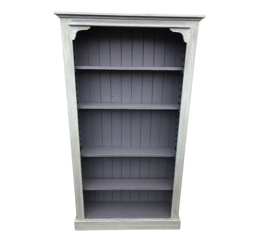 000912....Handsome Vintage Pine Bookcase / Bookshelves ( sold )