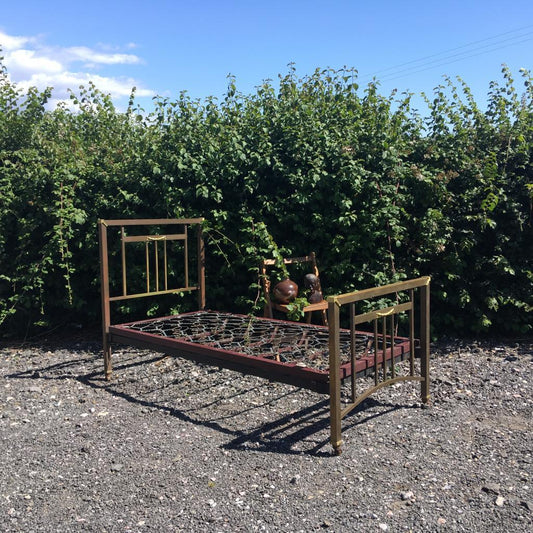 186.....Lovely Vintage Brass Bed / Edwardian Bed ( sold )