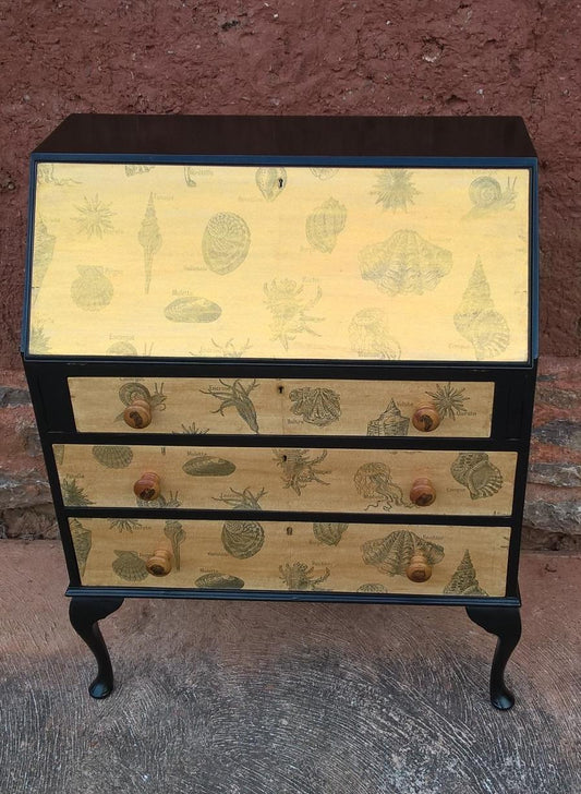 Stunning Vintage Bureau / Writing Desk