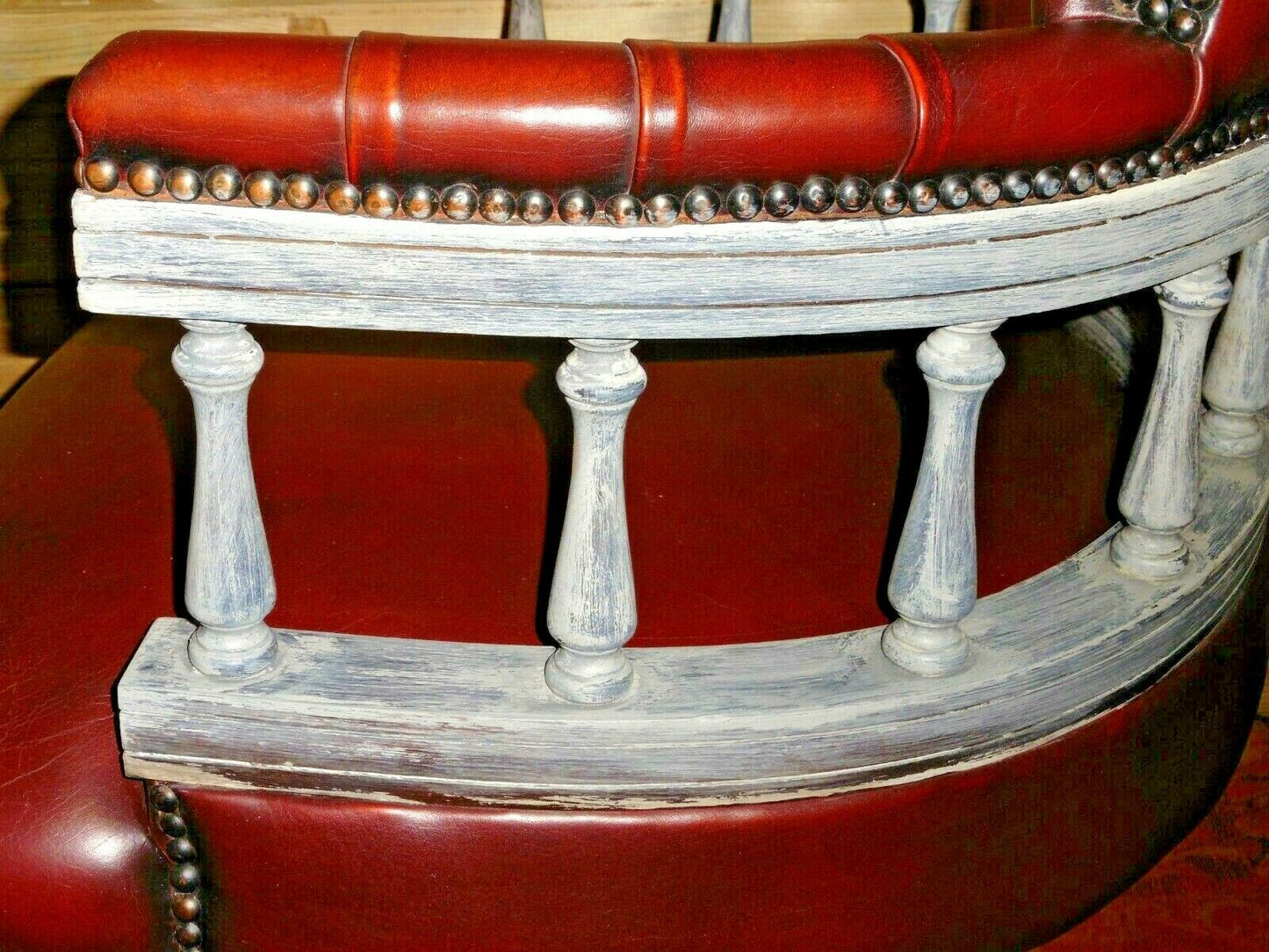 410.....Vintage Leather Desk Chair / Chesterfield Style Captains Chair