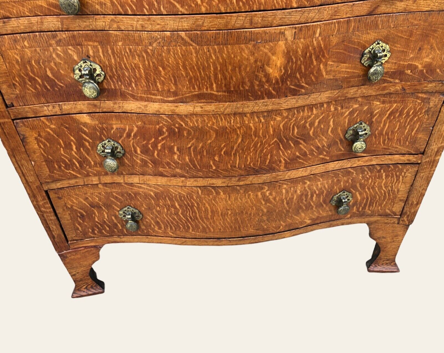 000938....Chest Of Drawers - Handsome Vintage Arts And Crafts Style Chest ( sold )