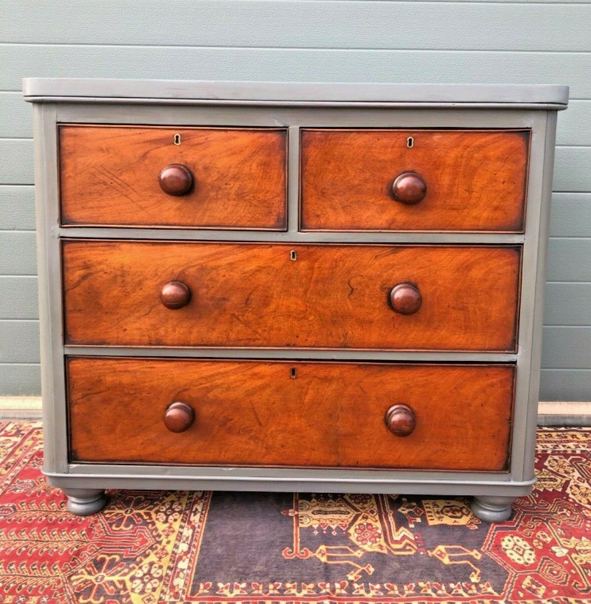 Gorgeous Small Antique Mahogany Chest Of Drawers ( SOLD )