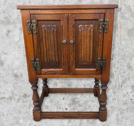Old Charm Bedside Cabinet / Vintage Bedside Table ( SOLD )