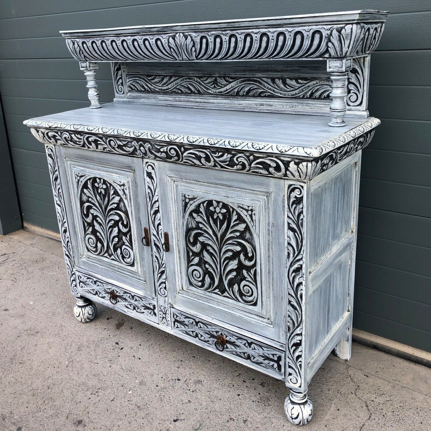 079....Stunning Antique Carved Oak Sideboard / Jacobean Style Court Cupboard ( Sold )