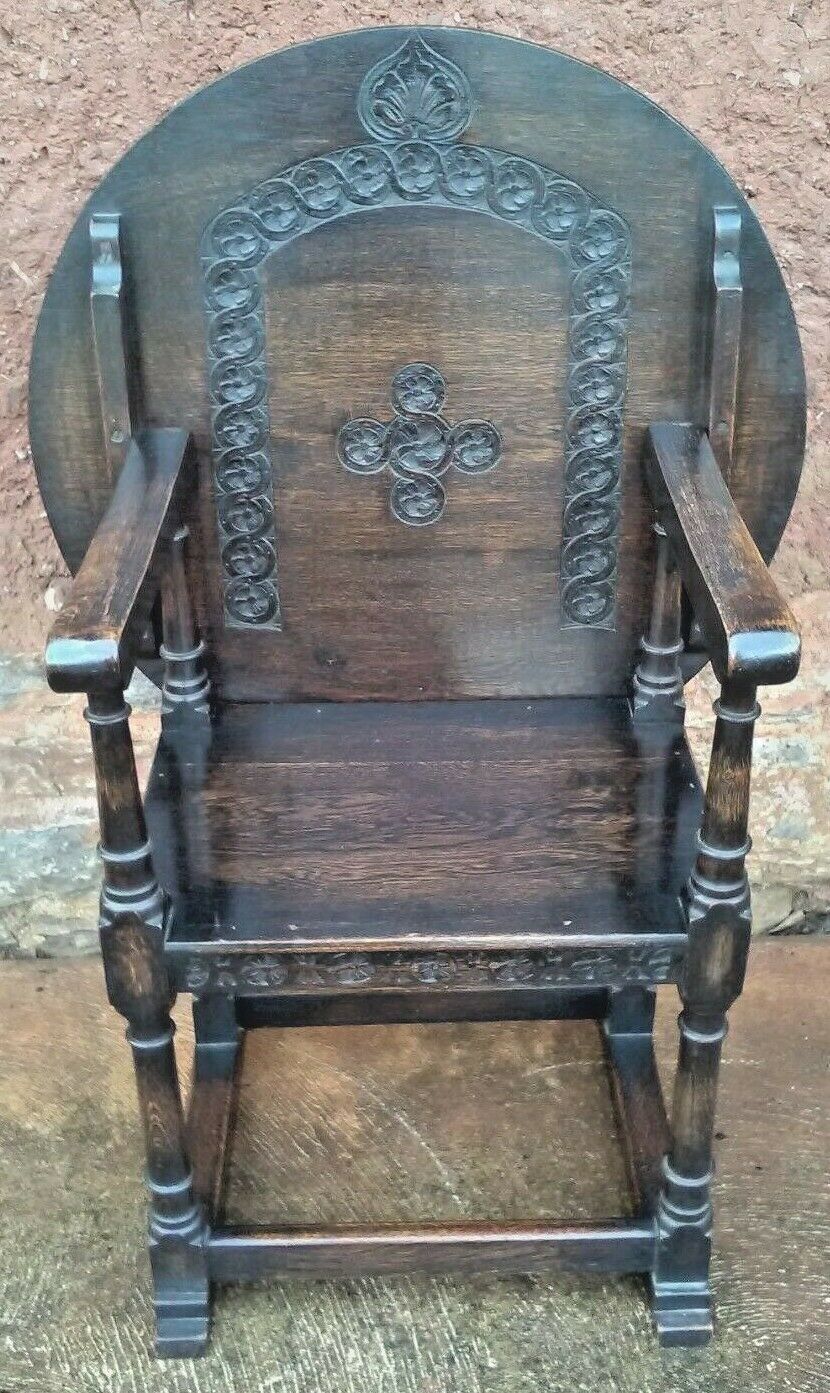 Vintage Carved Oak Monks Chair / Vintage Hall Chair