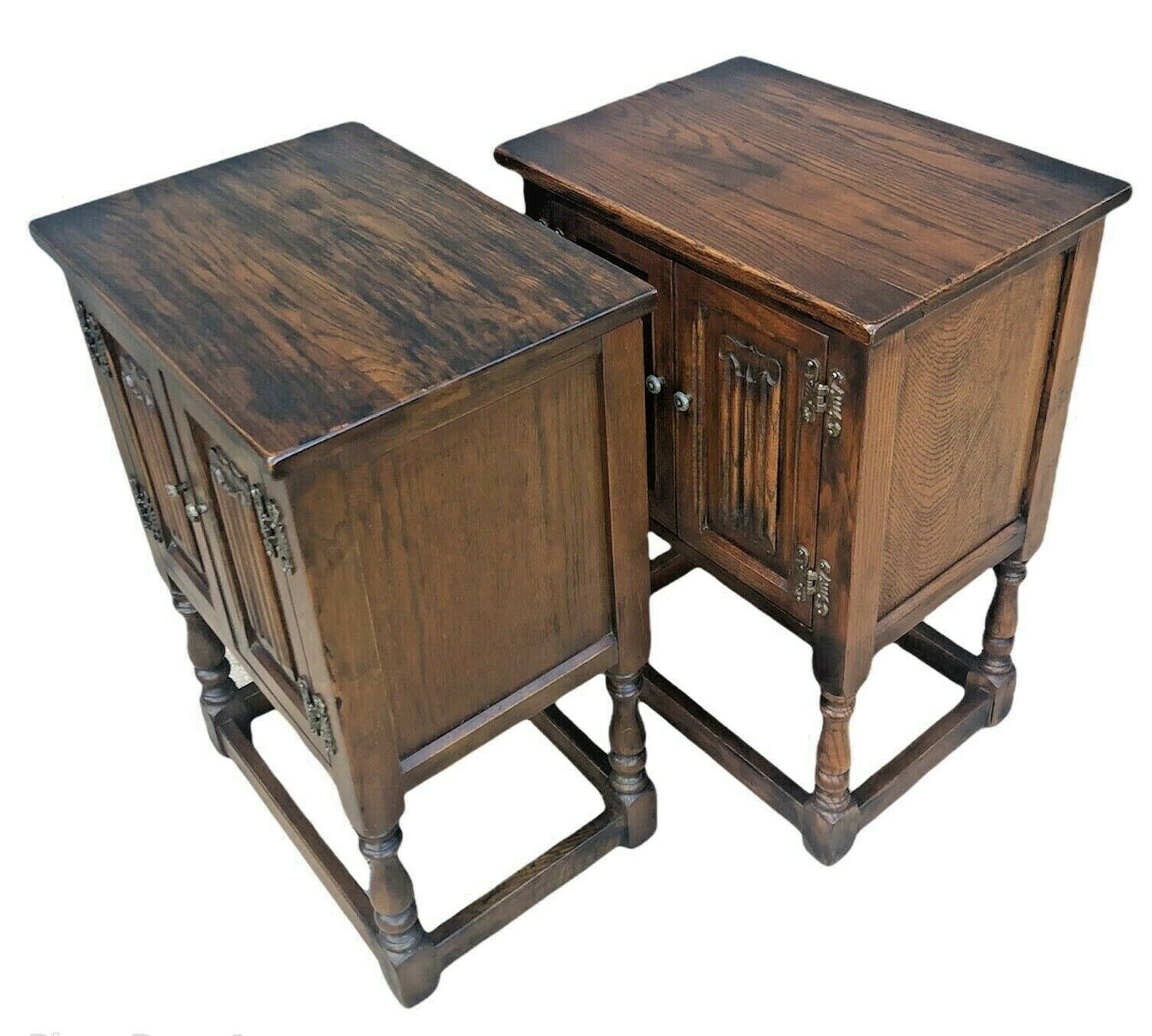 Handsome Pair Of Tudor Style Old Charm Bedsides Tables ( SOLD )