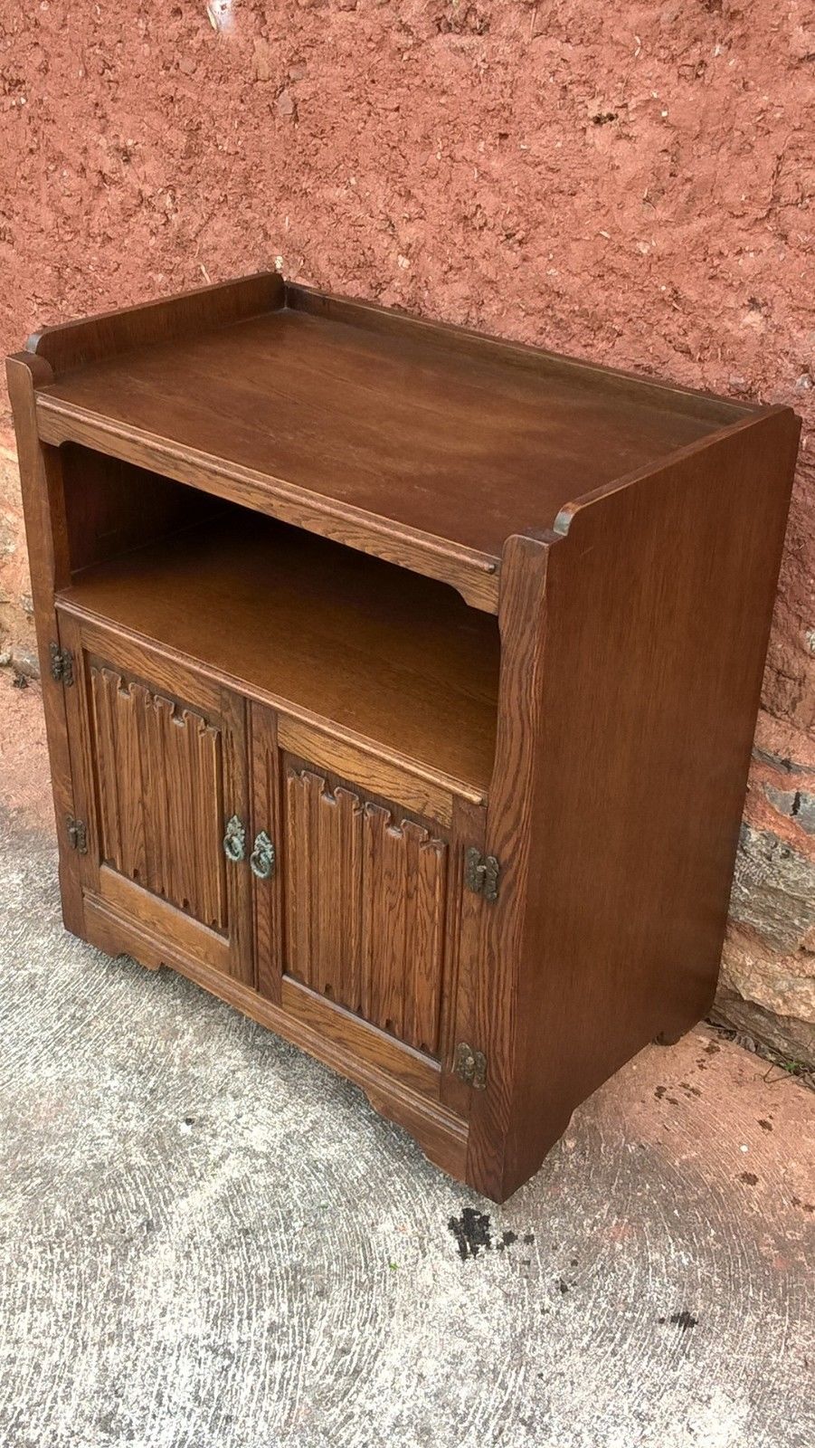 Old Charm Style Cabinet / Oak Record And Media Cabinet