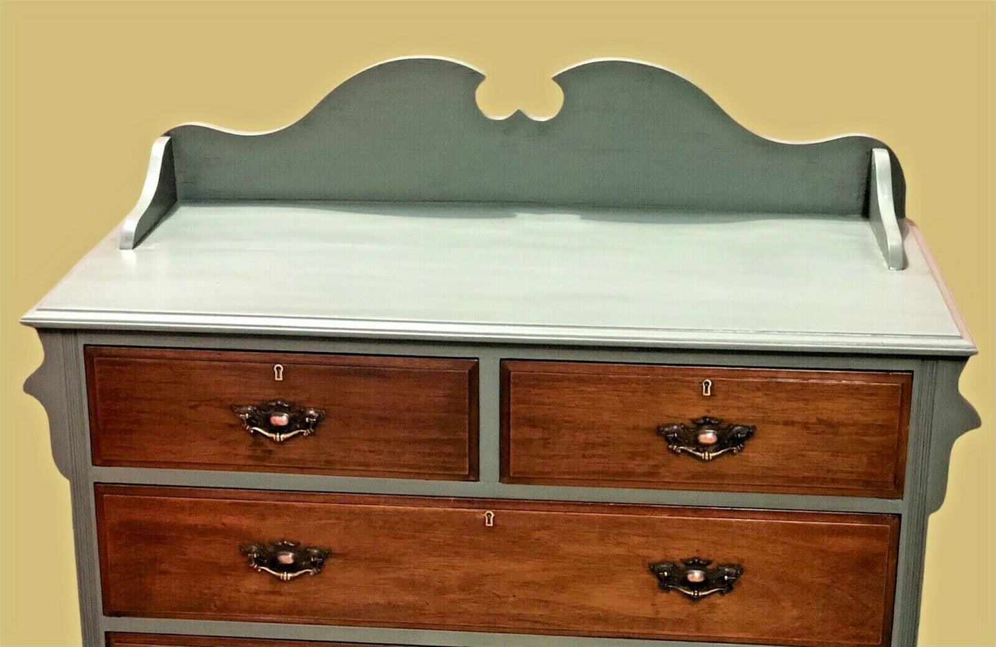 Stunning Vintage Chest Of Drawers ( SOLD )