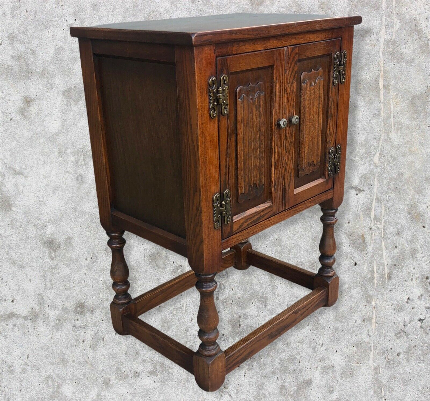Old Charm Bedside Cabinet / Vintage Bedside Table ( SOLD )