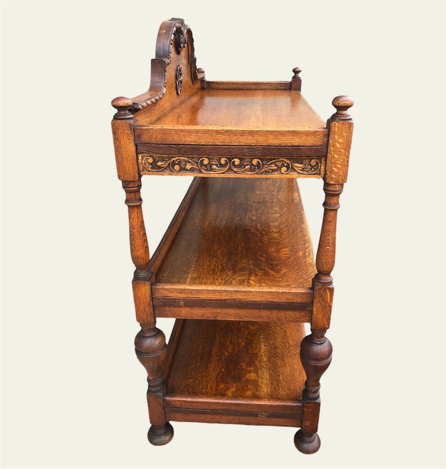 000971.....Stunning Carved Oak Antique Buffet / Sideboard ( sold )