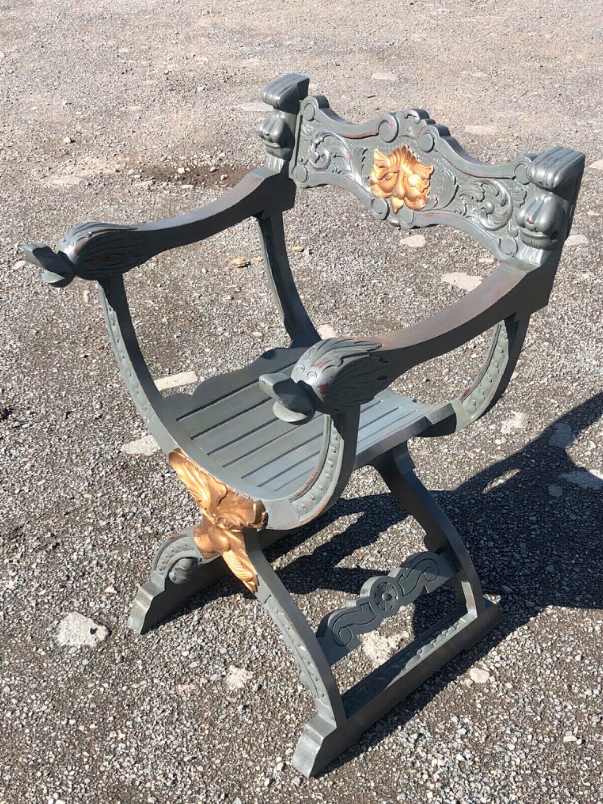 000946....Handsome Vintage Carved Hardwood Hall Chair