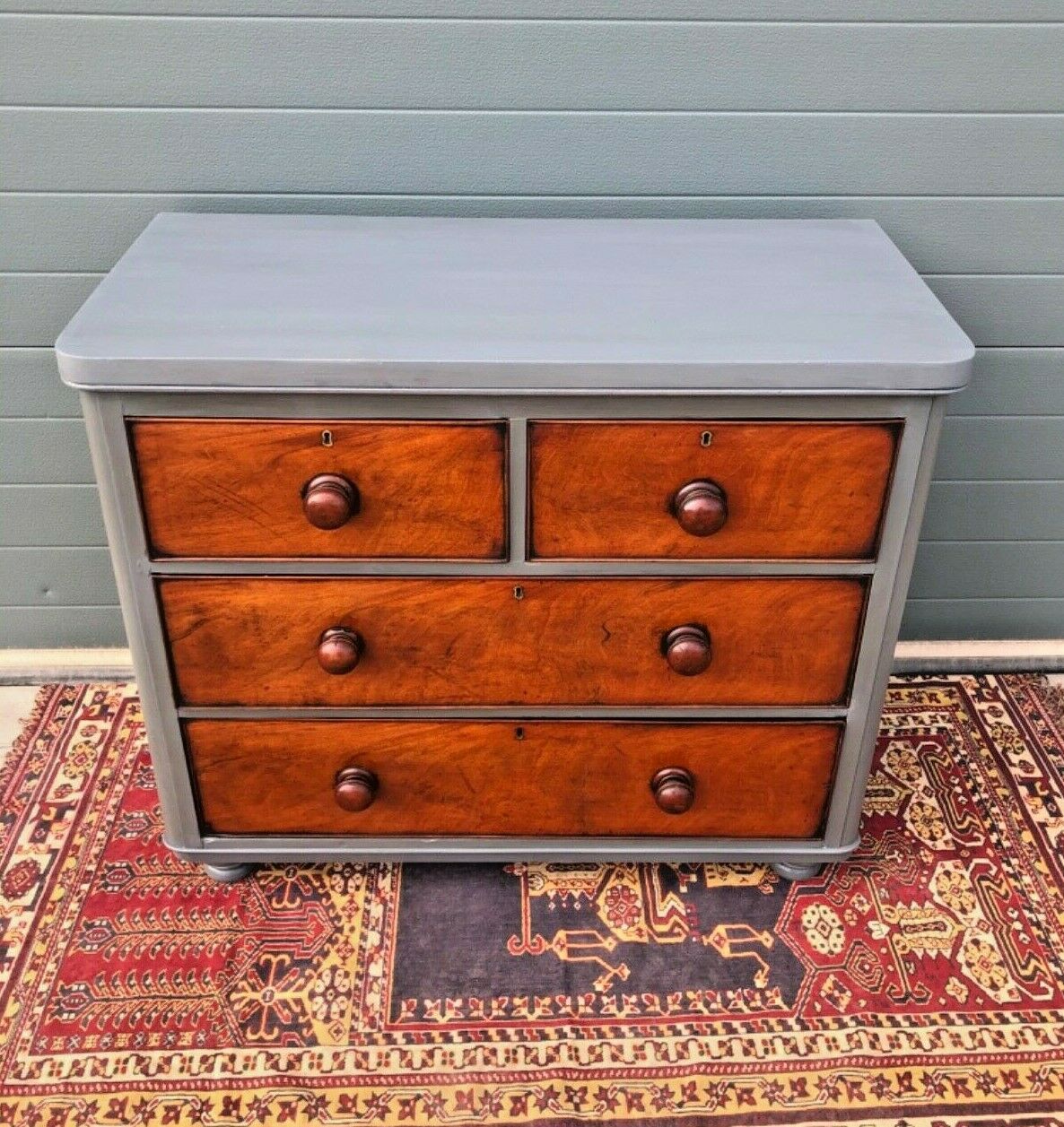 Gorgeous Small Antique Mahogany Chest Of Drawers ( SOLD )