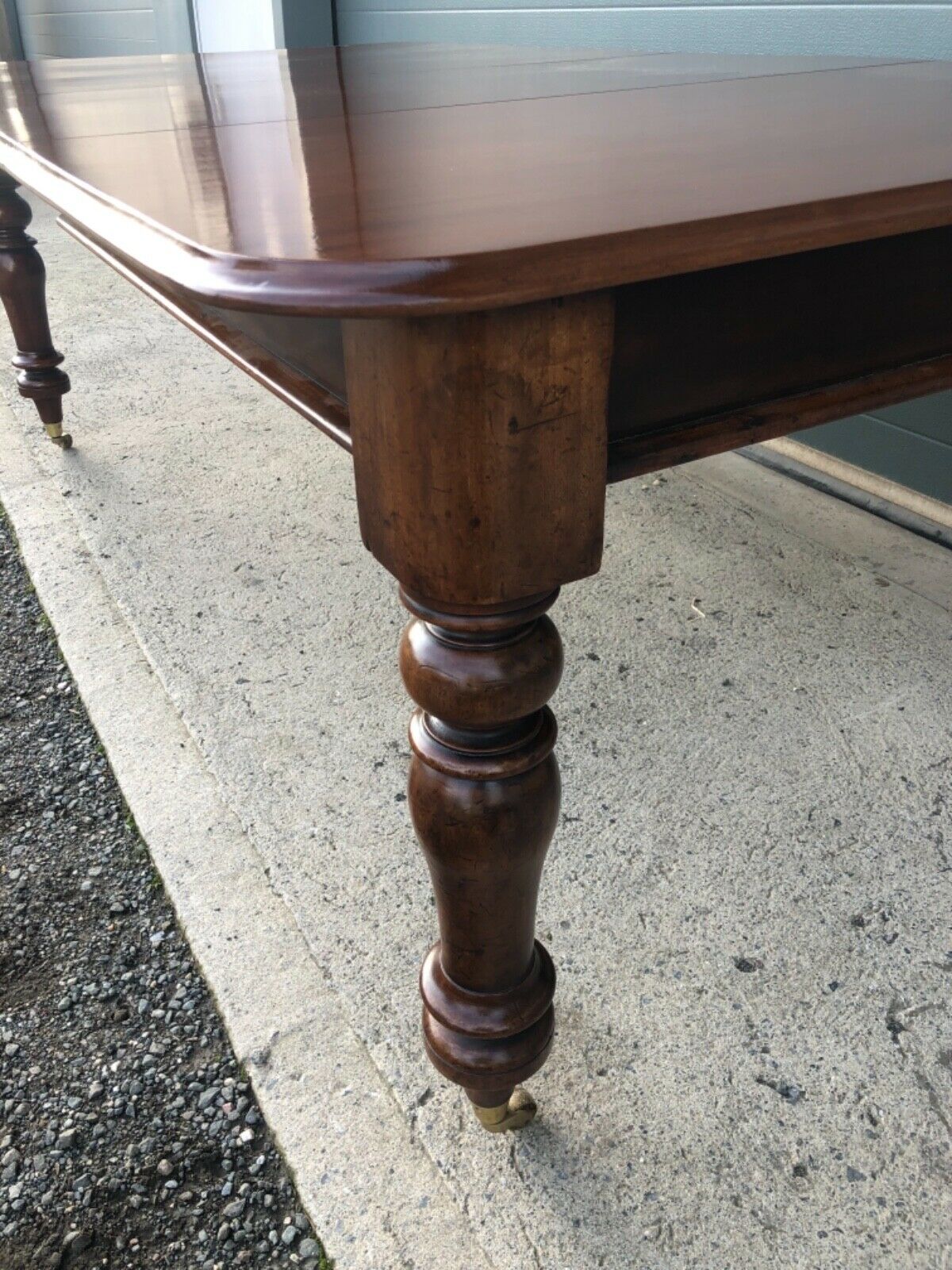 Antique Mahogany Extending Dining Table / Solid Mahogany Table ( SOLD )