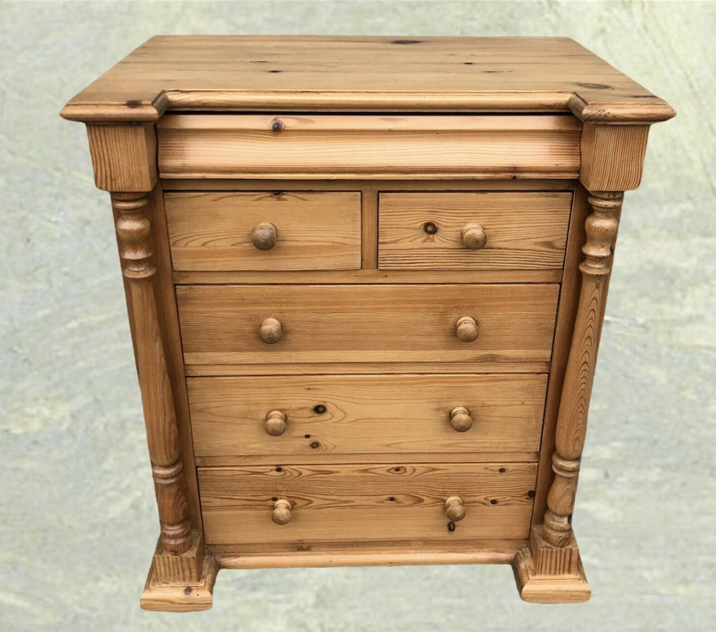 Gorgeous Pair Of Vintage Pine Bedside Chests / Bedside Tables ( SOLD )