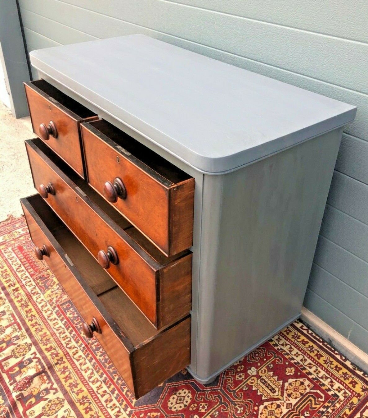 Gorgeous Small Antique Mahogany Chest Of Drawers ( SOLD )