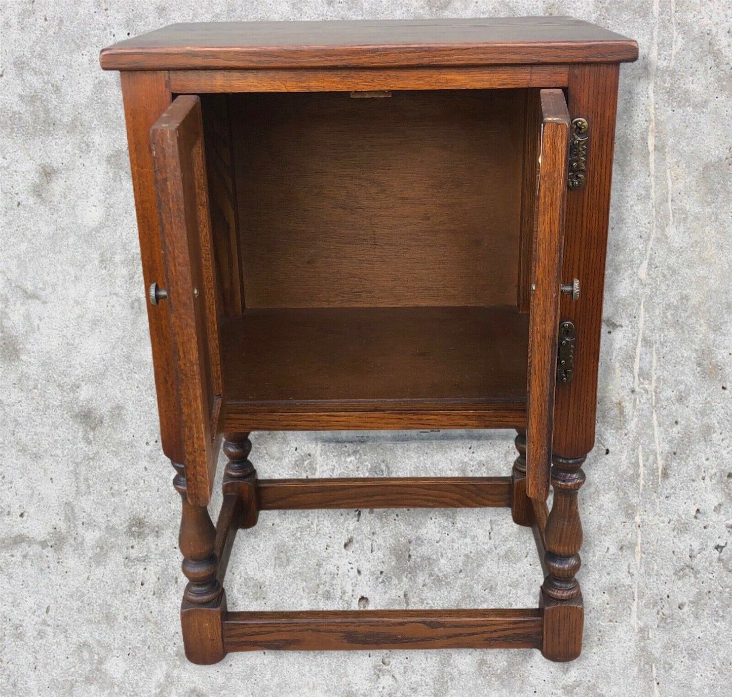 Old Charm Bedside Cabinet / Vintage Bedside Table ( SOLD )