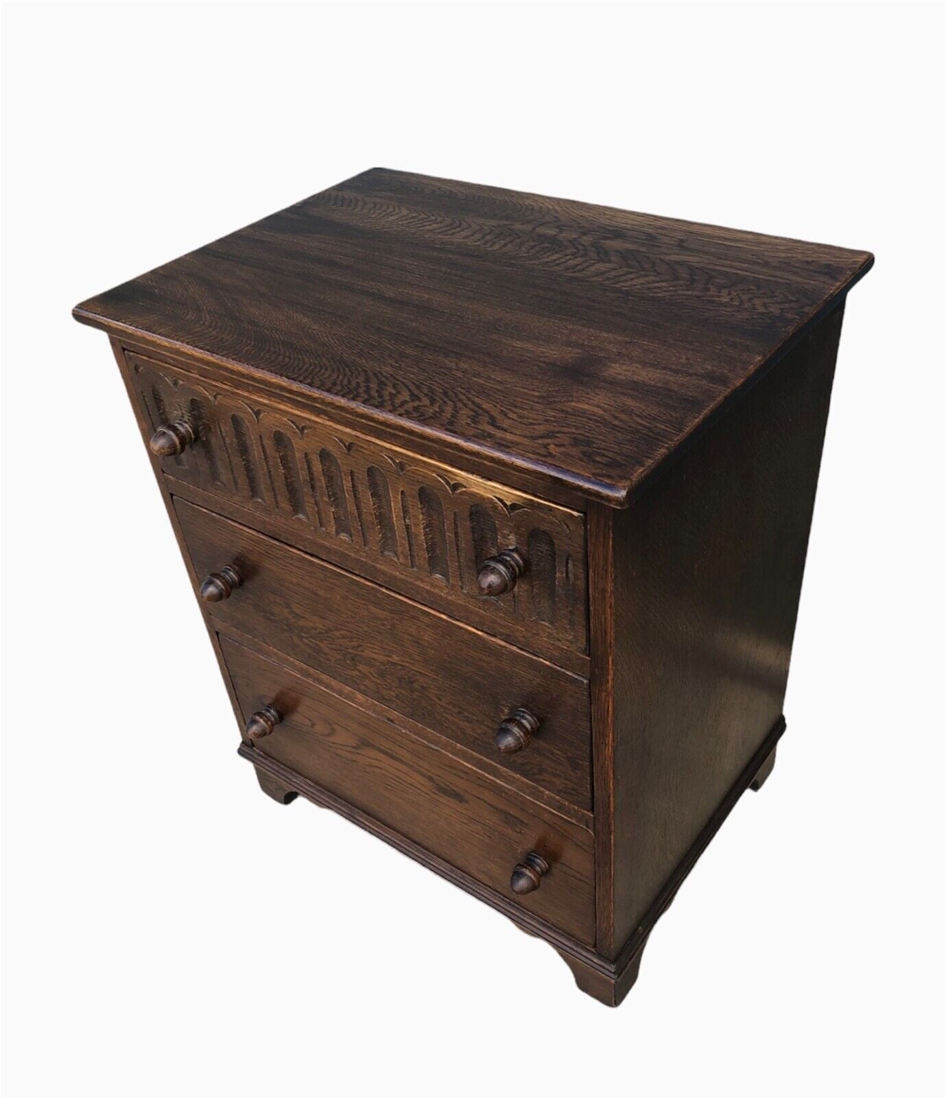 000945....Vintage Oak Bedside Chest / Bedside Table ( sold )