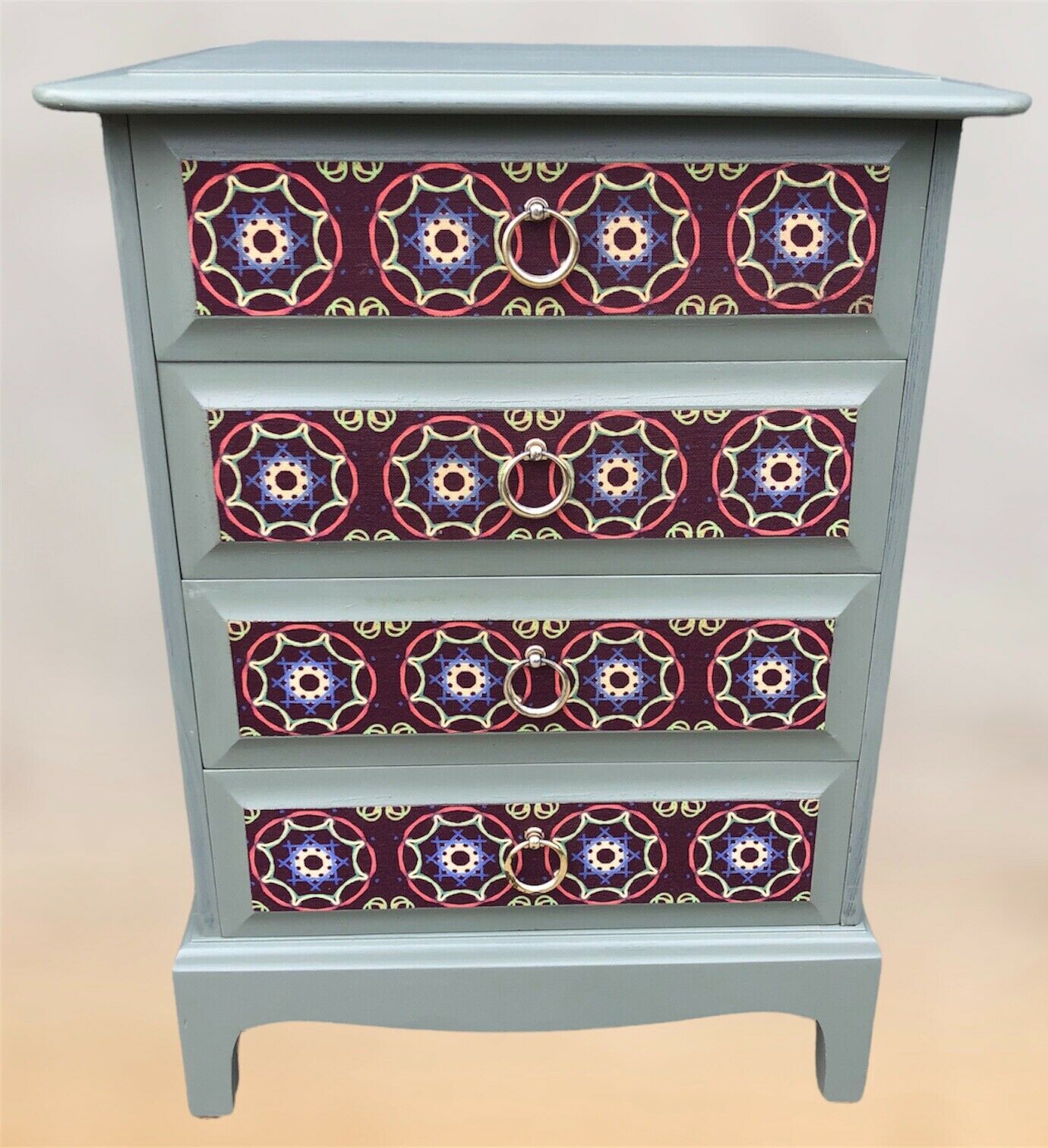 000969.....Stunning Pair Of Vintage Bedside Chests By Stag / Bedside Tables ( sold )