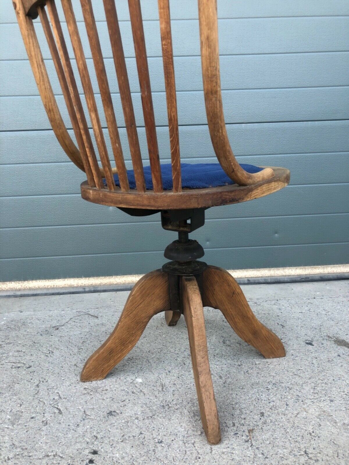 Vintage Revolving Oak Desk Chair ( SOLD )