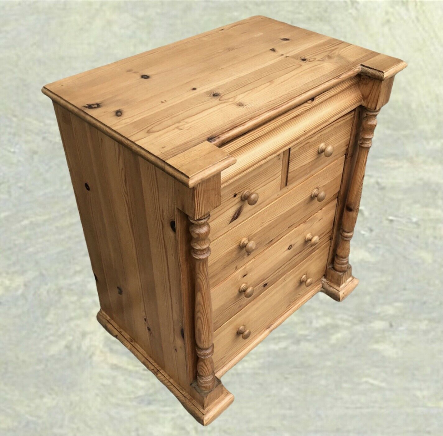 Gorgeous Pair Of Vintage Pine Bedside Chests / Bedside Tables ( SOLD )