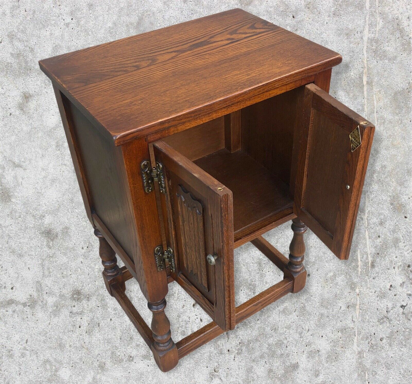 Old Charm Bedside Cabinet / Vintage Bedside Table ( SOLD )