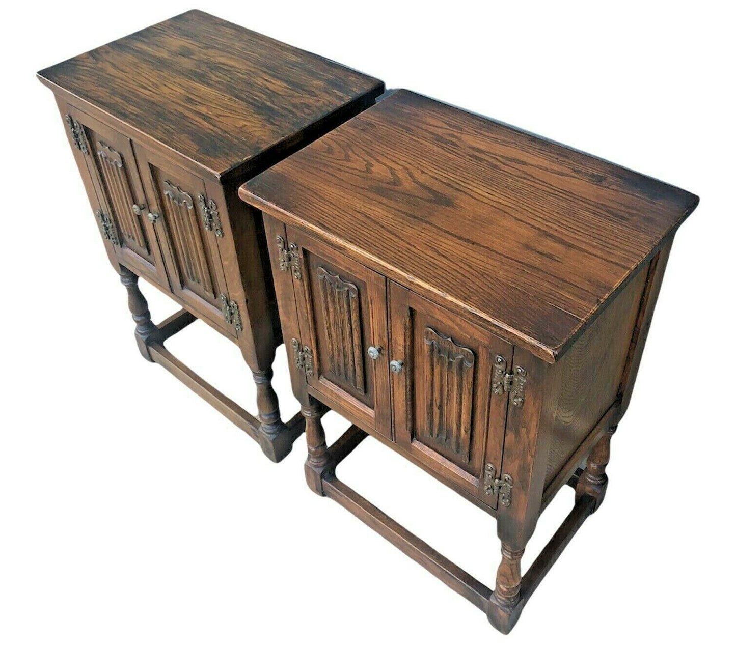 Handsome Pair Of Tudor Style Old Charm Bedsides Tables ( SOLD )