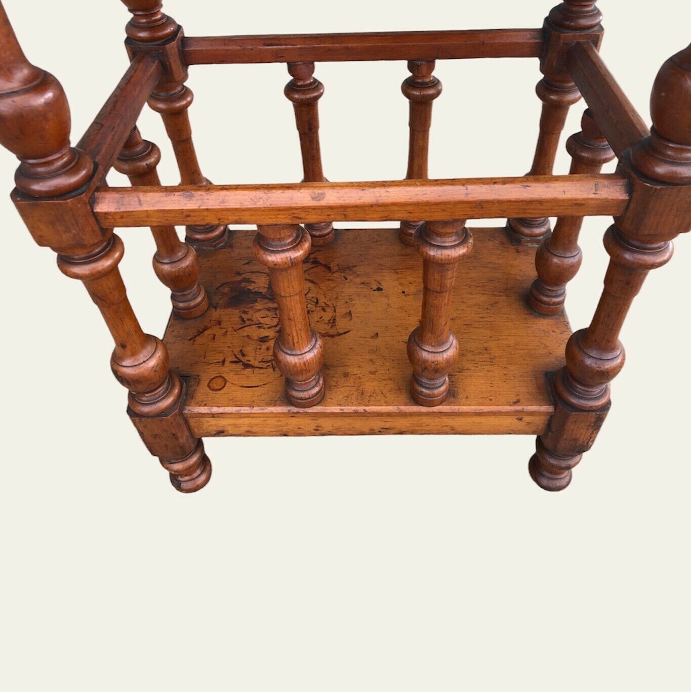 000962....Handsome Victorian Walnut Canterbury / Magazine Rack