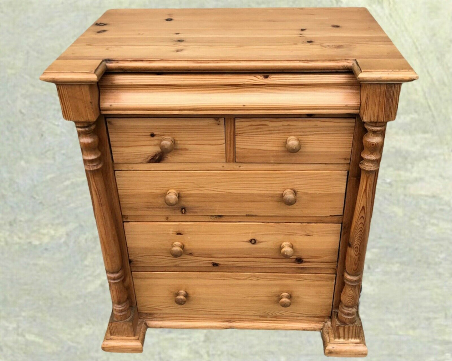 Gorgeous Pair Of Vintage Pine Bedside Chests / Bedside Tables ( SOLD )