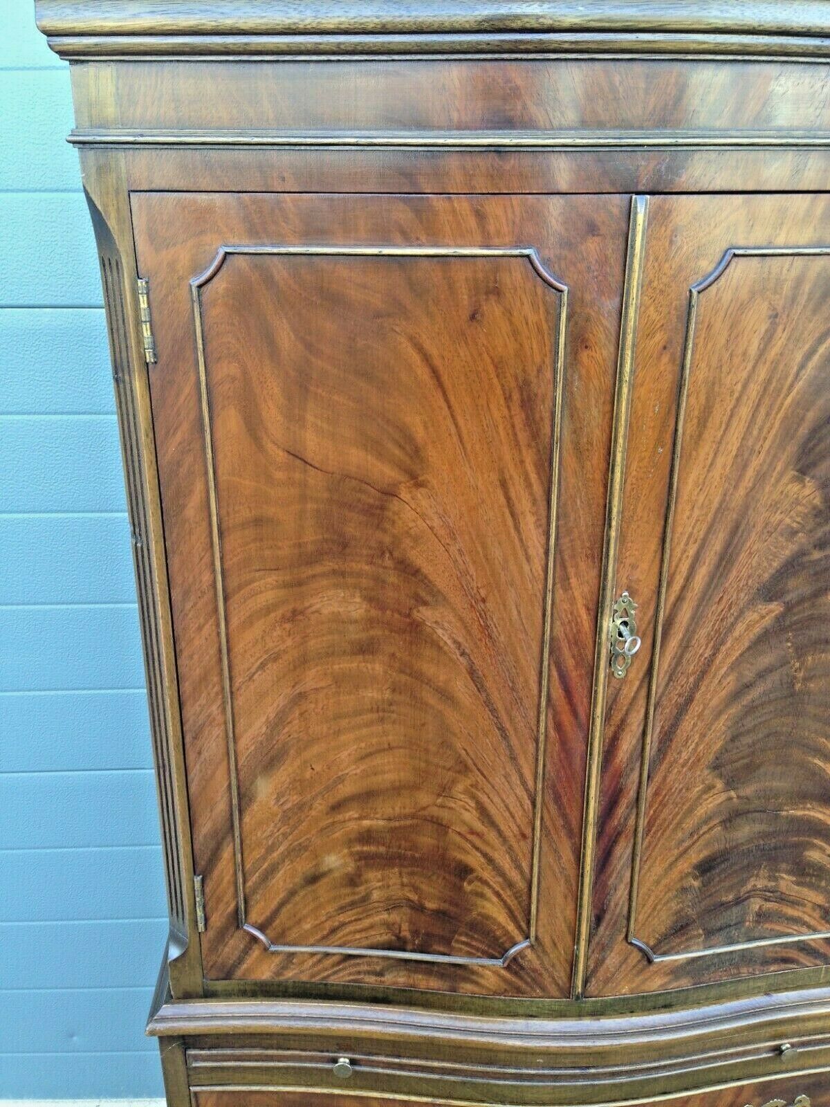 Handsome Vintage Flame Mahogany Drinks Cabinet / Vintage Cocktail Cabinet ( SOLD )