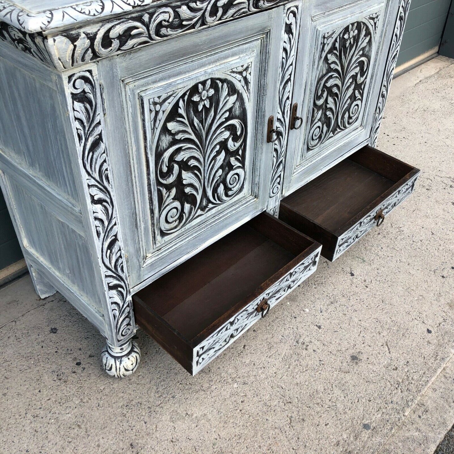 079....Stunning Antique Carved Oak Sideboard / Jacobean Style Court Cupboard ( Sold )