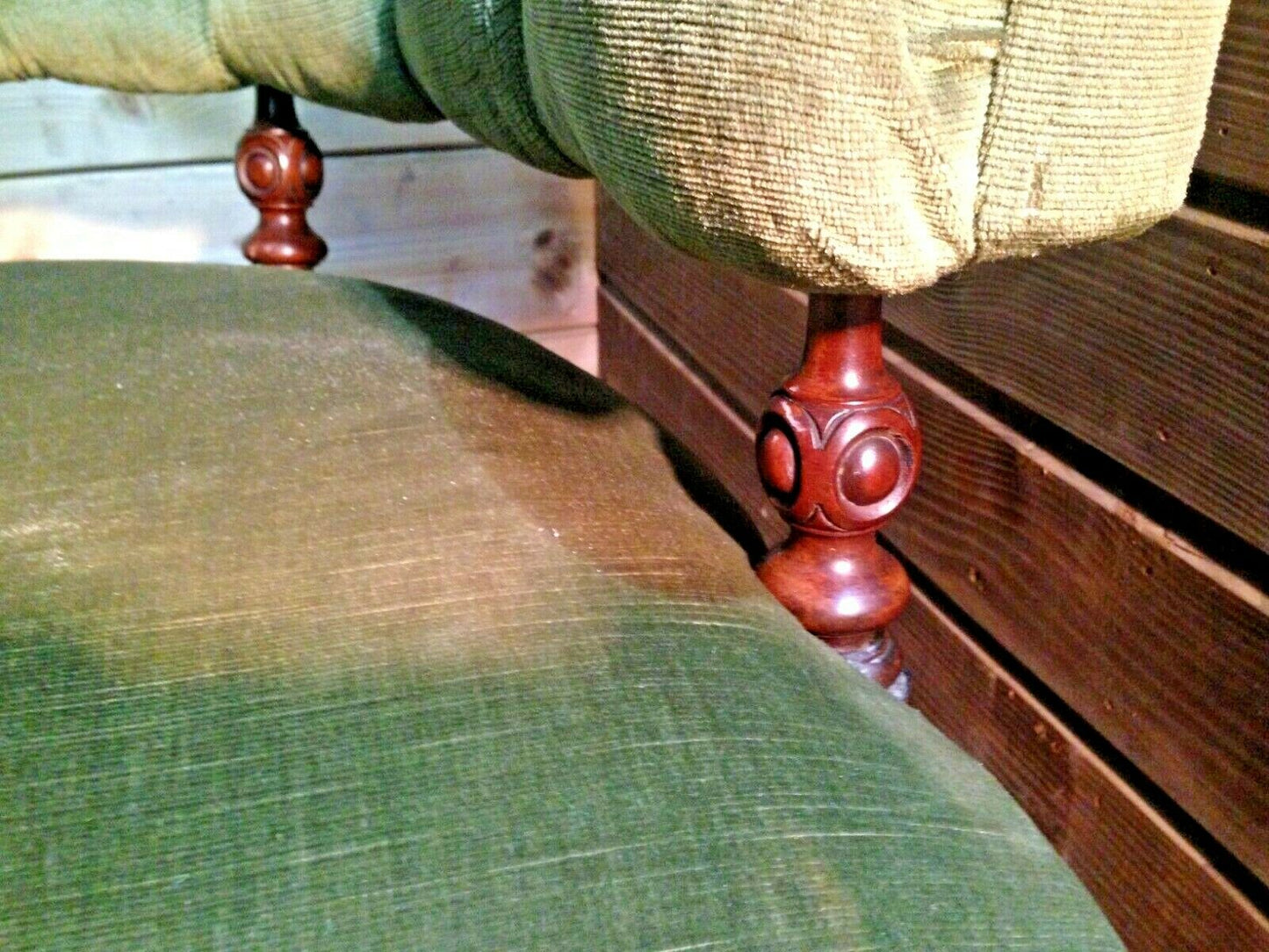 Handsome Victorian Mahogany Club Chair / Antique Chesterfield Style Armchair ( SOLD )