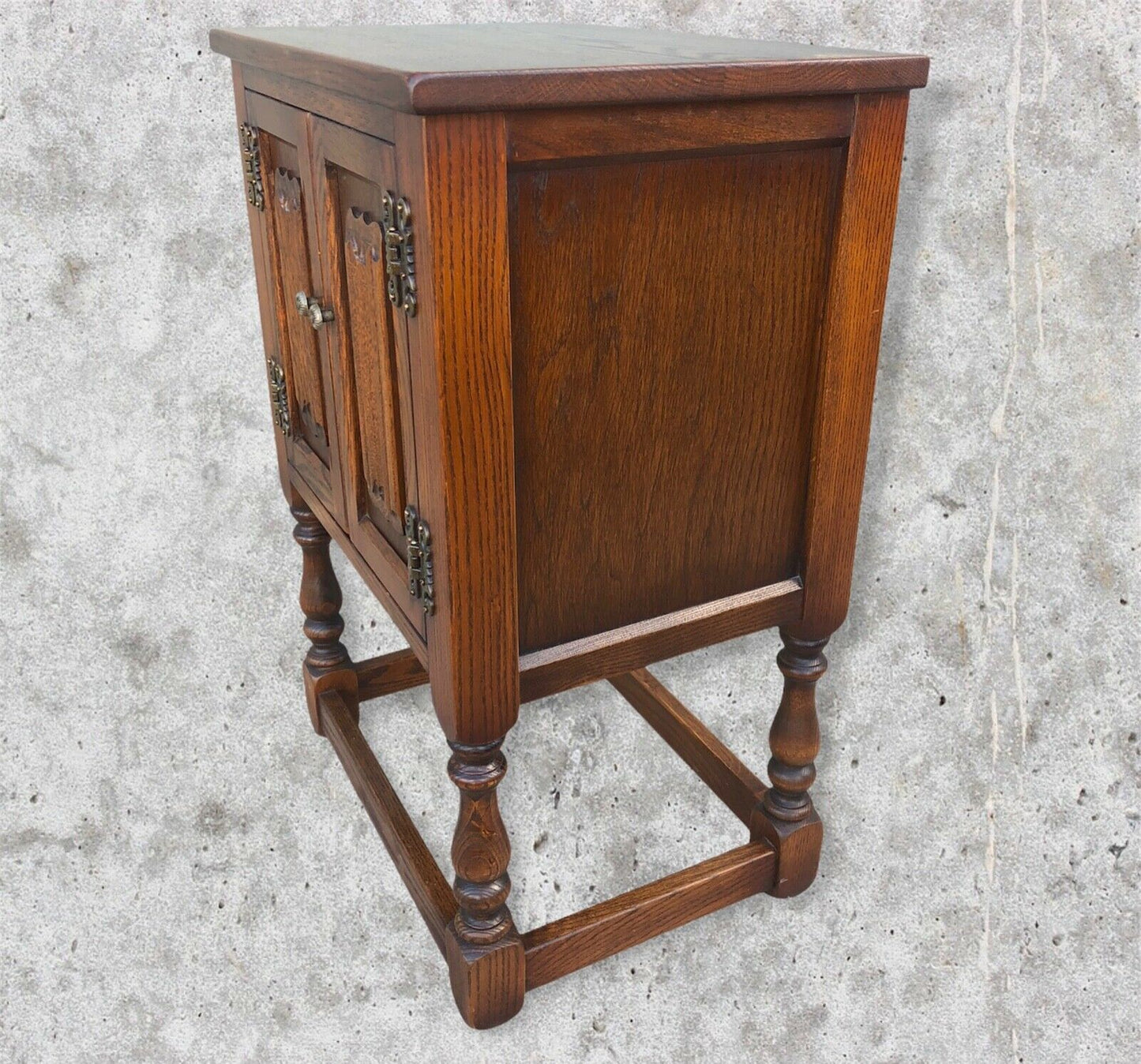 Old Charm Bedside Cabinet / Vintage Bedside Table ( SOLD )