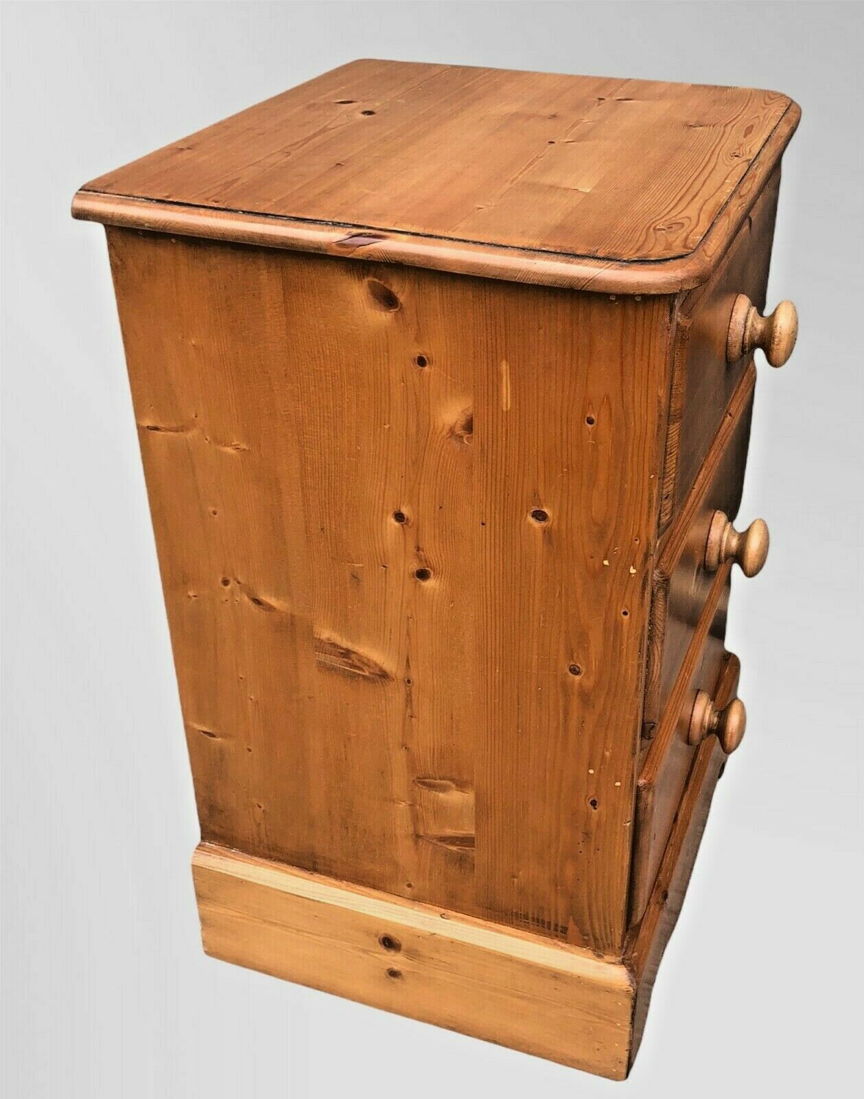 A Pair Of Vintage Heavy Pine Bedsides Chests / Bedside Tables ( SOLD )