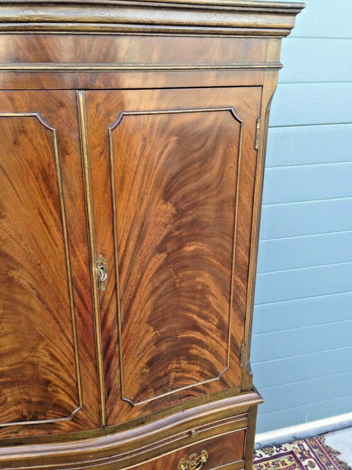 Handsome Vintage Flame Mahogany Drinks Cabinet / Vintage Cocktail Cabinet ( SOLD )