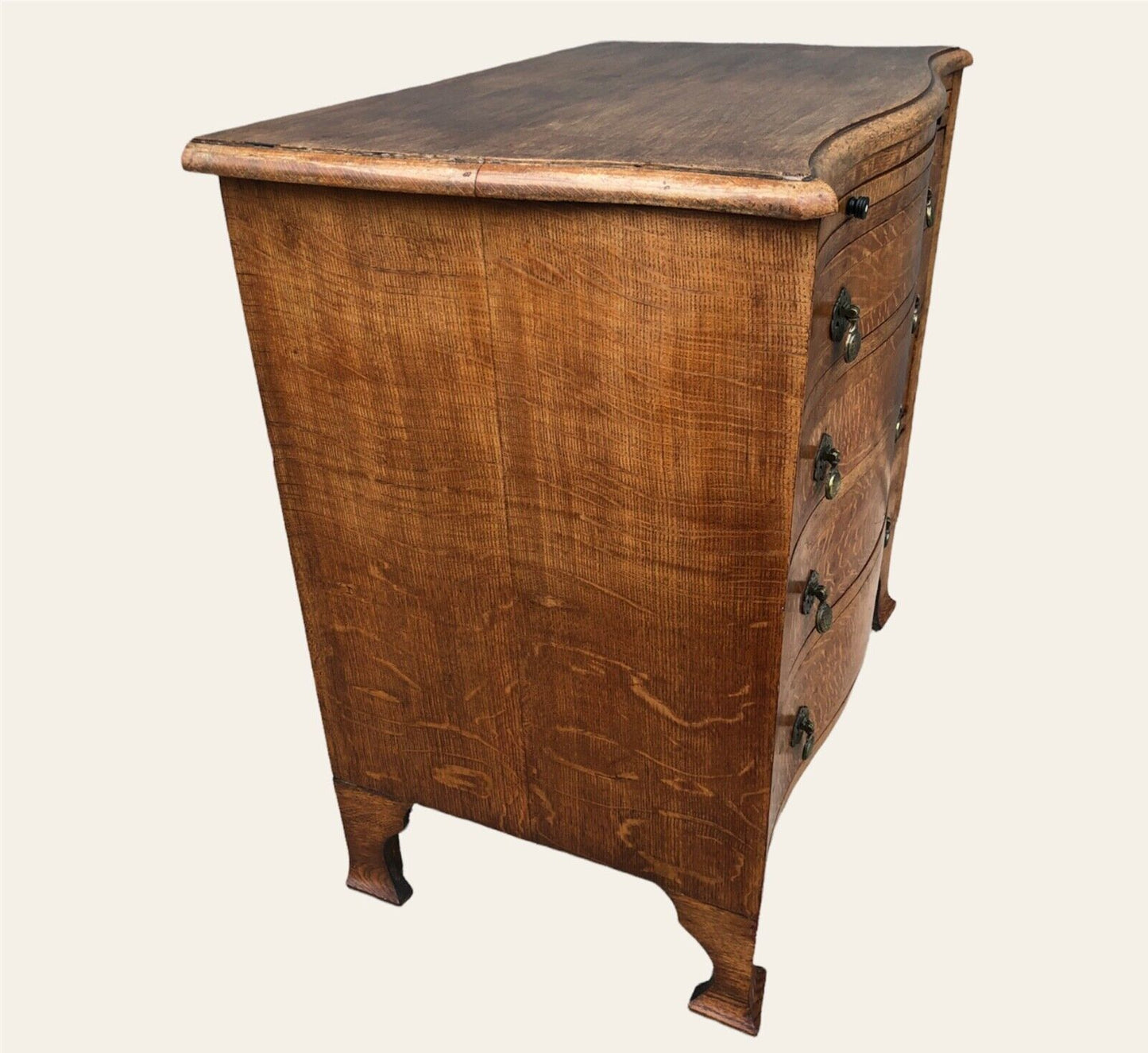 000938....Chest Of Drawers - Handsome Vintage Arts And Crafts Style Chest ( sold )