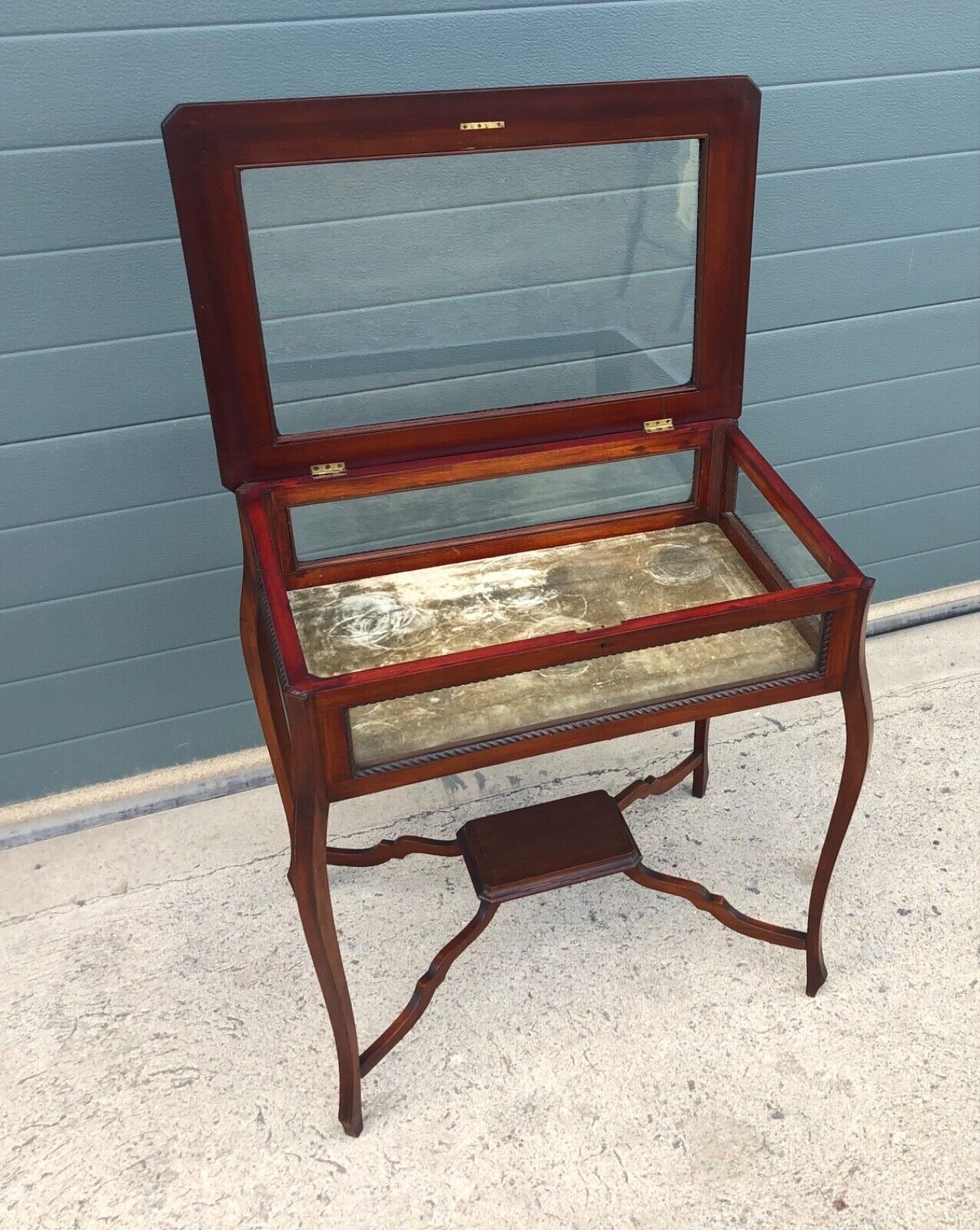 000928....Antique Bijouterie Table, Display Case ( sold )