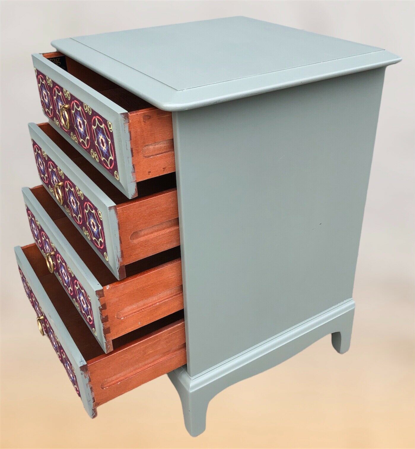 000969.....Stunning Pair Of Vintage Bedside Chests By Stag / Bedside Tables ( sold )