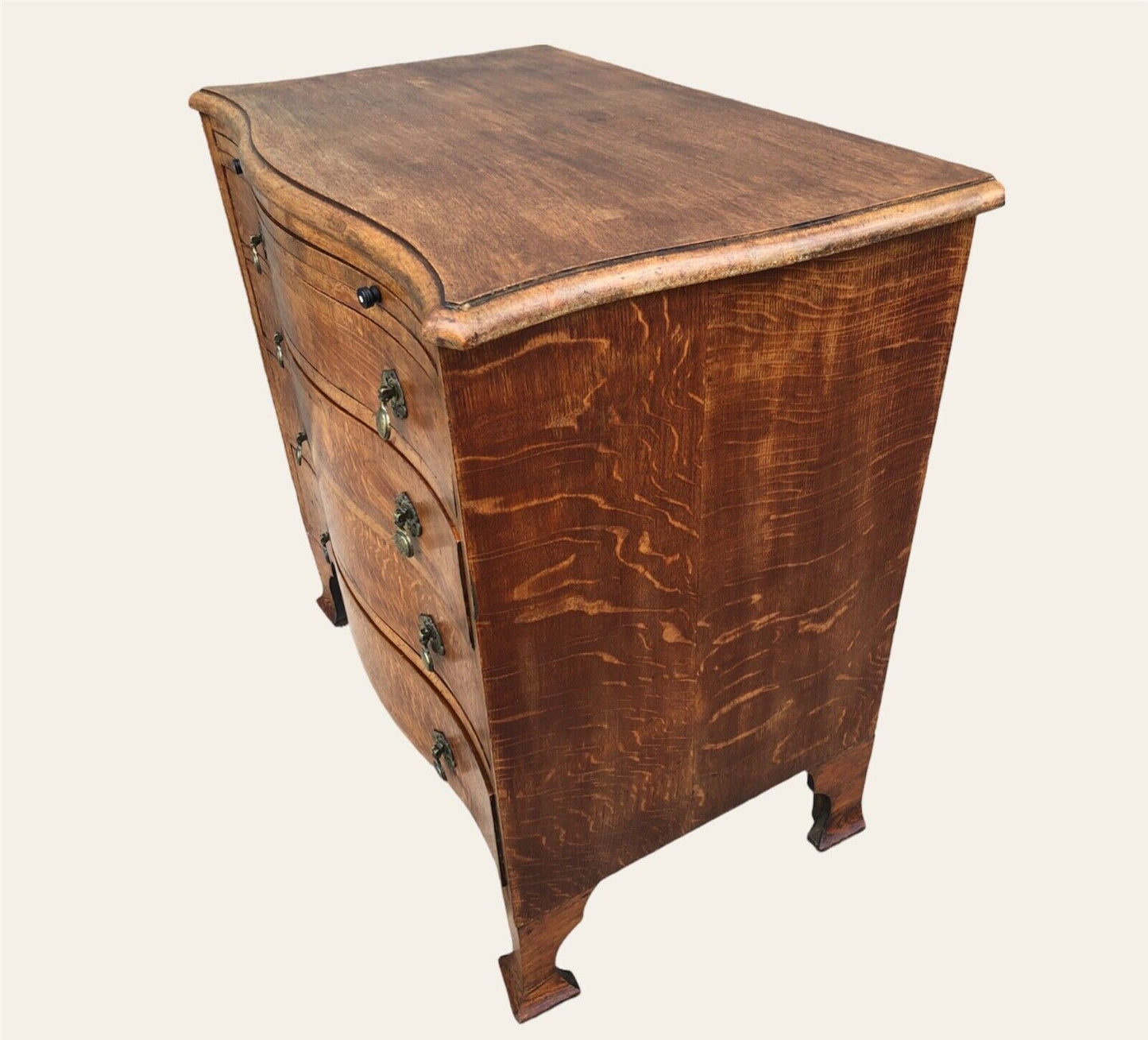 000938....Chest Of Drawers - Handsome Vintage Arts And Crafts Style Chest ( sold )