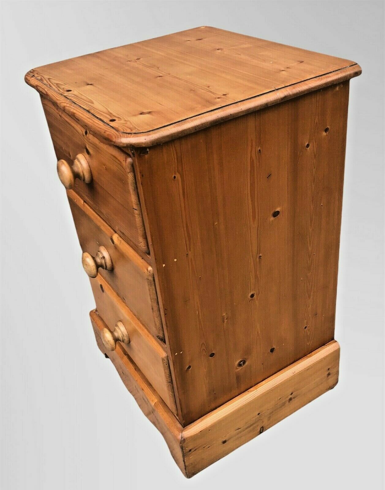 A Pair Of Vintage Heavy Pine Bedsides Chests / Bedside Tables ( SOLD )