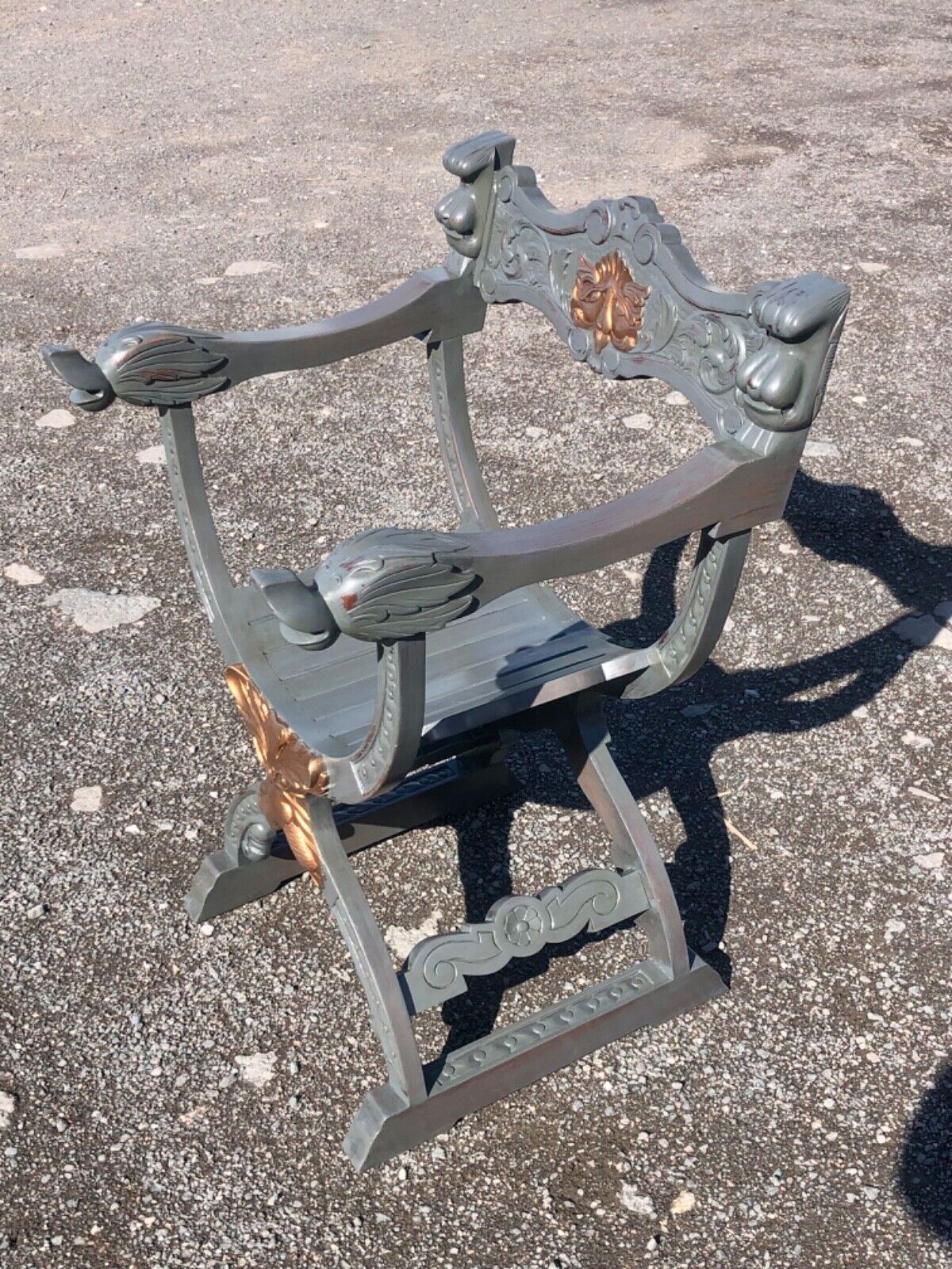 000946....Handsome Vintage Carved Hardwood Hall Chair