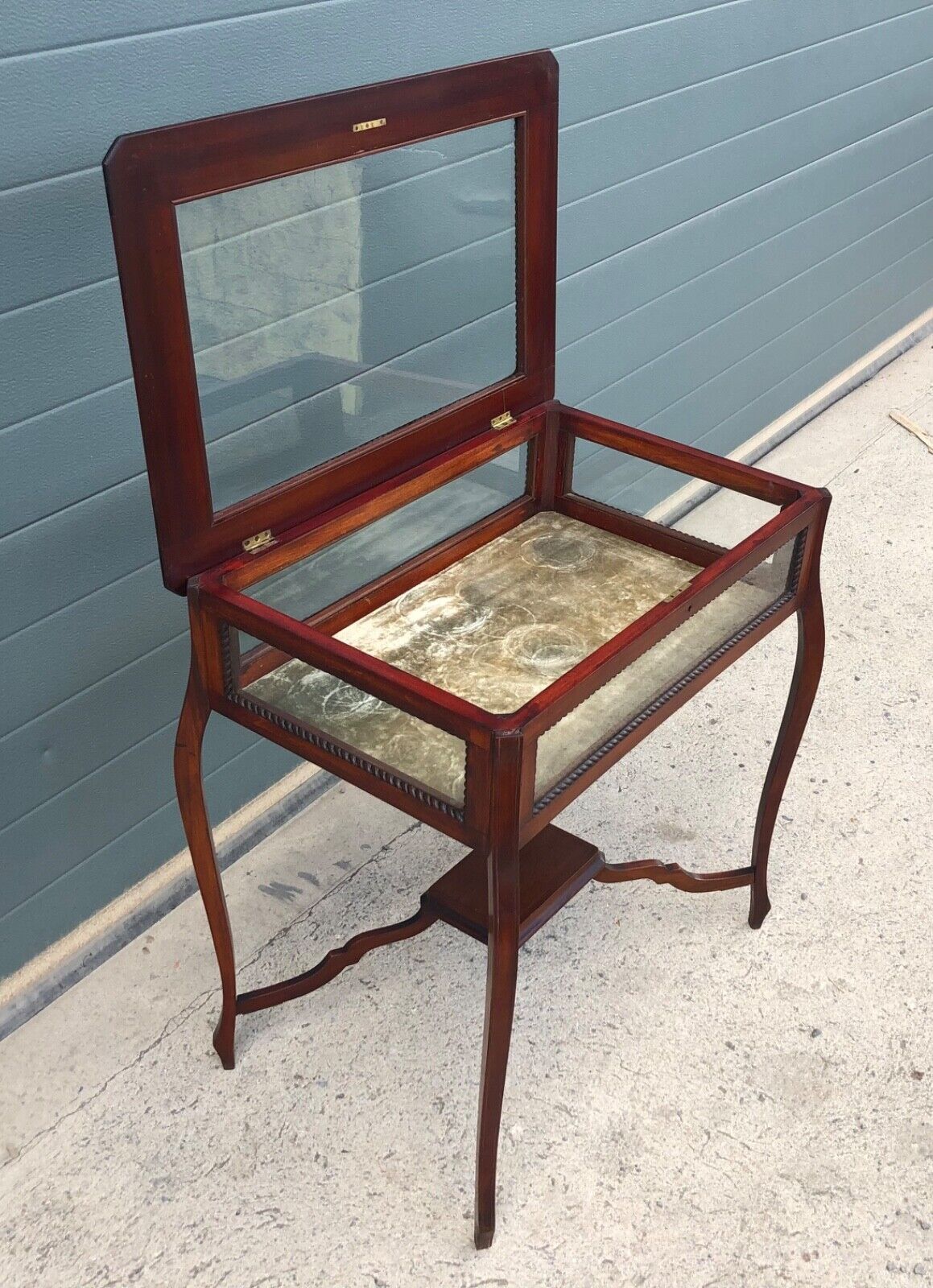 000928....Antique Bijouterie Table, Display Case ( sold )