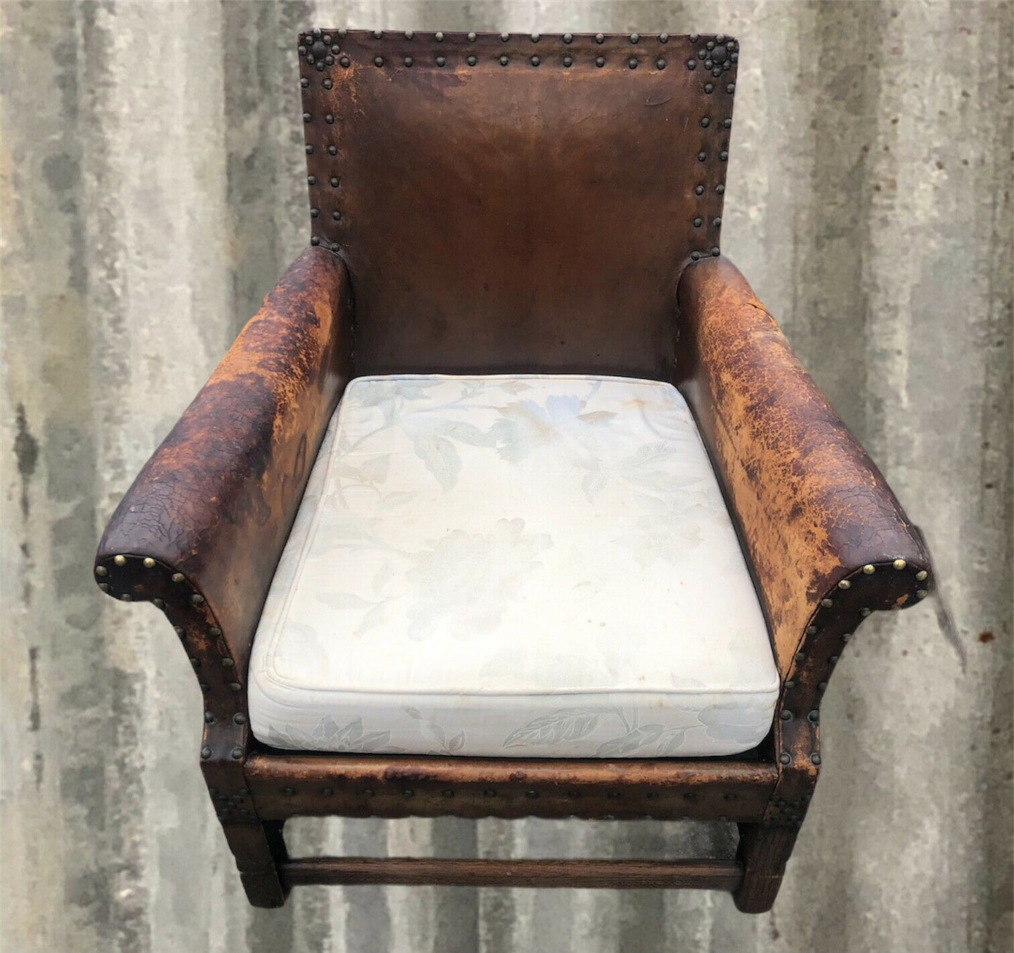 Gorgeous Vintage Leather Sofa And Two Armchairs ( SOLD )